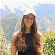 Soy estudiante de enfermería y doy clases particulares desde primaria hasta la ESO, tengo el C1 en inglés y también hablo Euskera